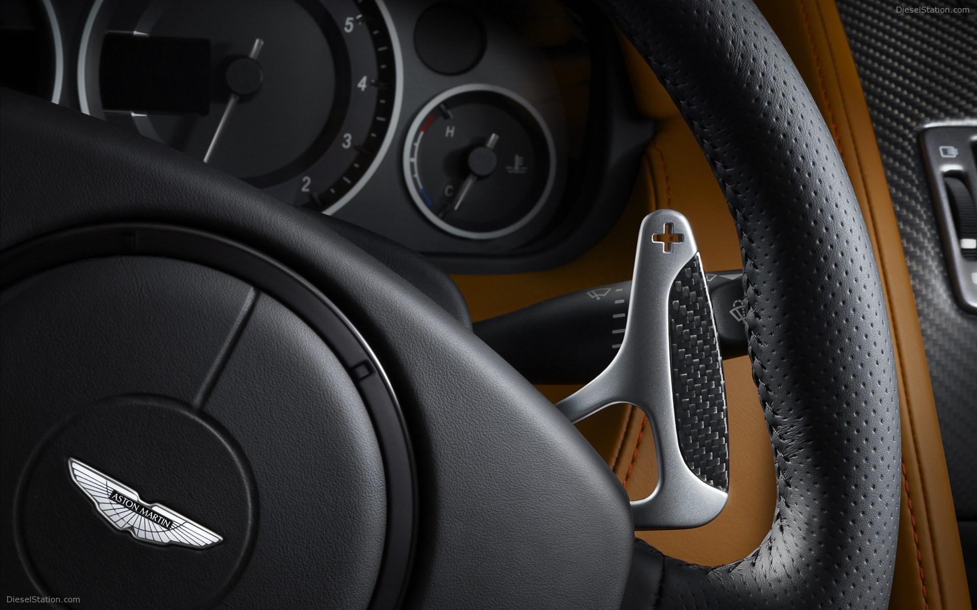 Aston Martin DBS Carbon Edition